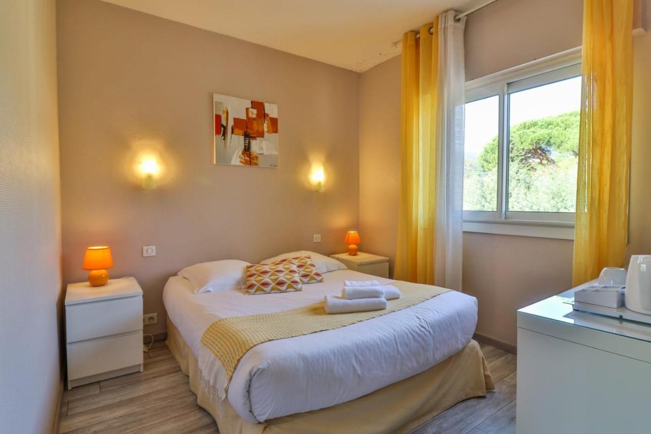 Hotel Le Golfe Bleu Cavalaire-sur-Mer Eksteriør billede