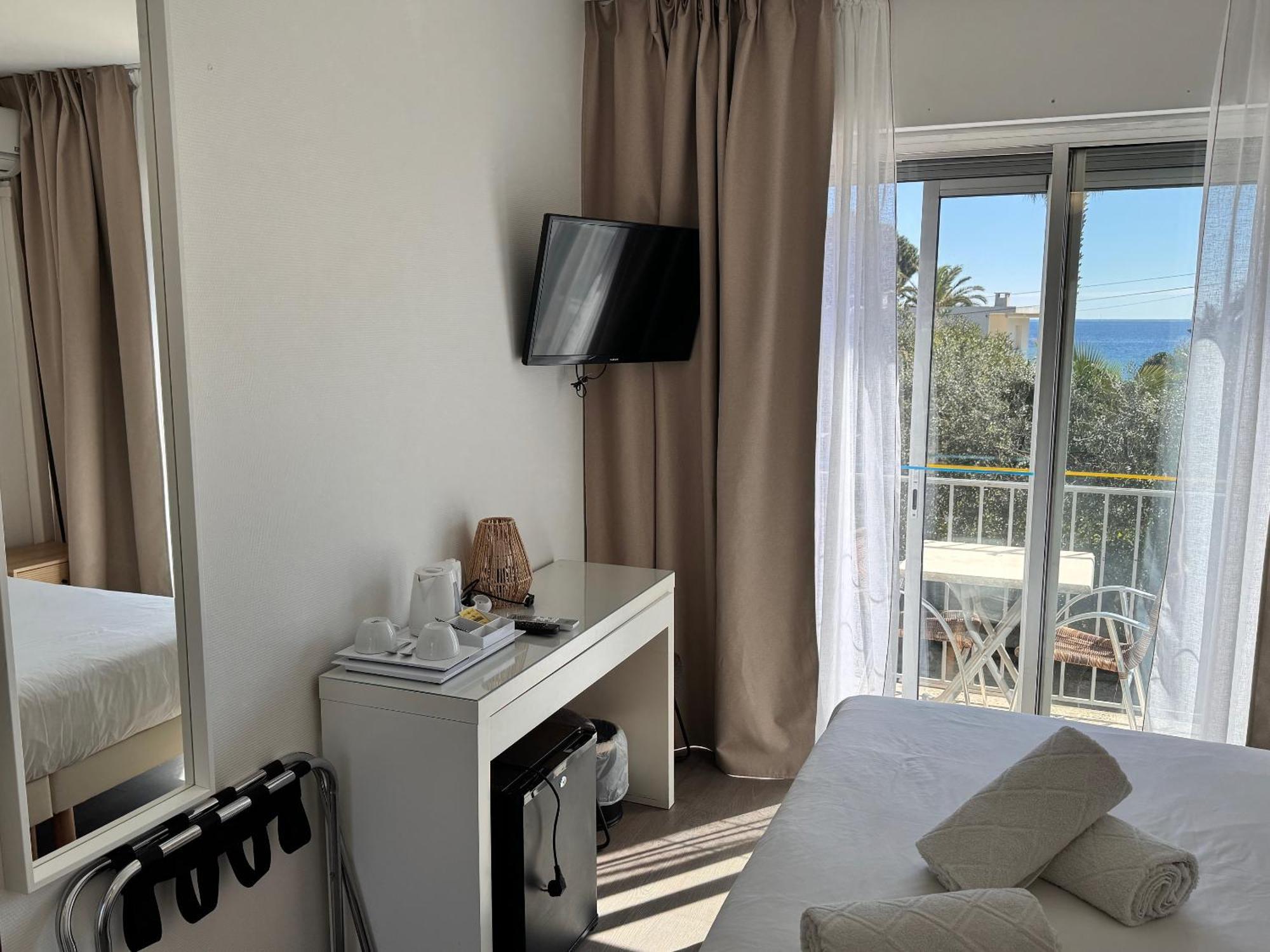 Hotel Le Golfe Bleu Cavalaire-sur-Mer Eksteriør billede
